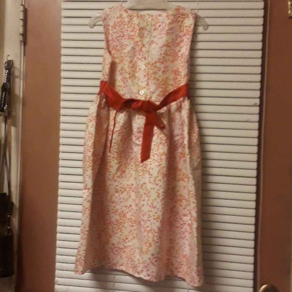 Talla - Picture 2 of 2